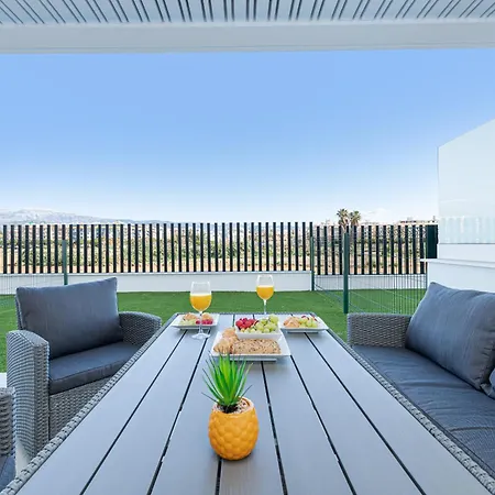 Wintowinrentals Exclusive With A Large Terrace In The Coastal Paradise Of Torre Del Mar
