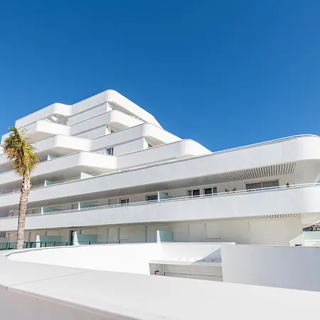 Wintowinrentals Exclusive With A Large Terrace In The Coastal Paradise Of Apartment Torre Del Mar