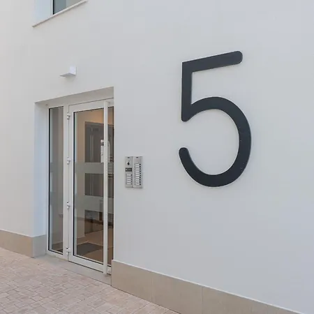 Wintowinrentals Exclusive With A Large Terrace In The Coastal Paradise Of *